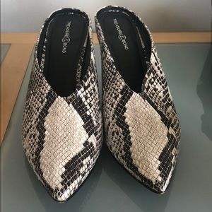 Treasure & Bond Snakeskin mule